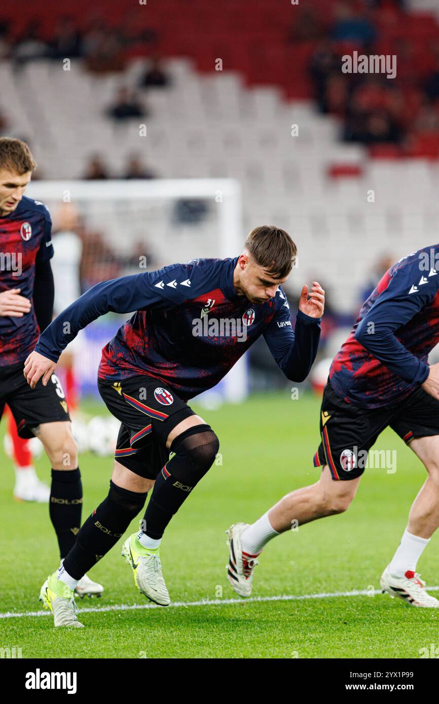 Sam Beukema visto durante la partita di UEFA Champions League tra le squadre di SL Benfica e Bologna FC 1909 (Maciej Rogowski) Foto Stock