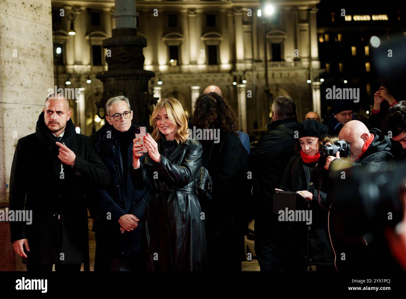 ROMA, ITALIA - 12 DICEMBRE: Alberto Matano, Mara Venier, Riccardo Mannino partecipa alla premiere "Diamanti" allo Space Cinema moderno il 12 dicembre 2024 Foto Stock