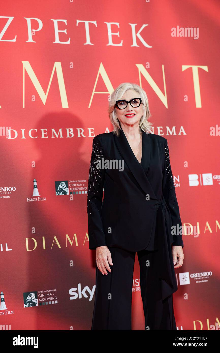 ROMA, ITALIA - 12 DICEMBRE: Lunetta Savino partecipa alla prima "Diamanti" allo Space Cinema moderno il 12 dicembre 2024 a Roma. (Foto di Giov Foto Stock