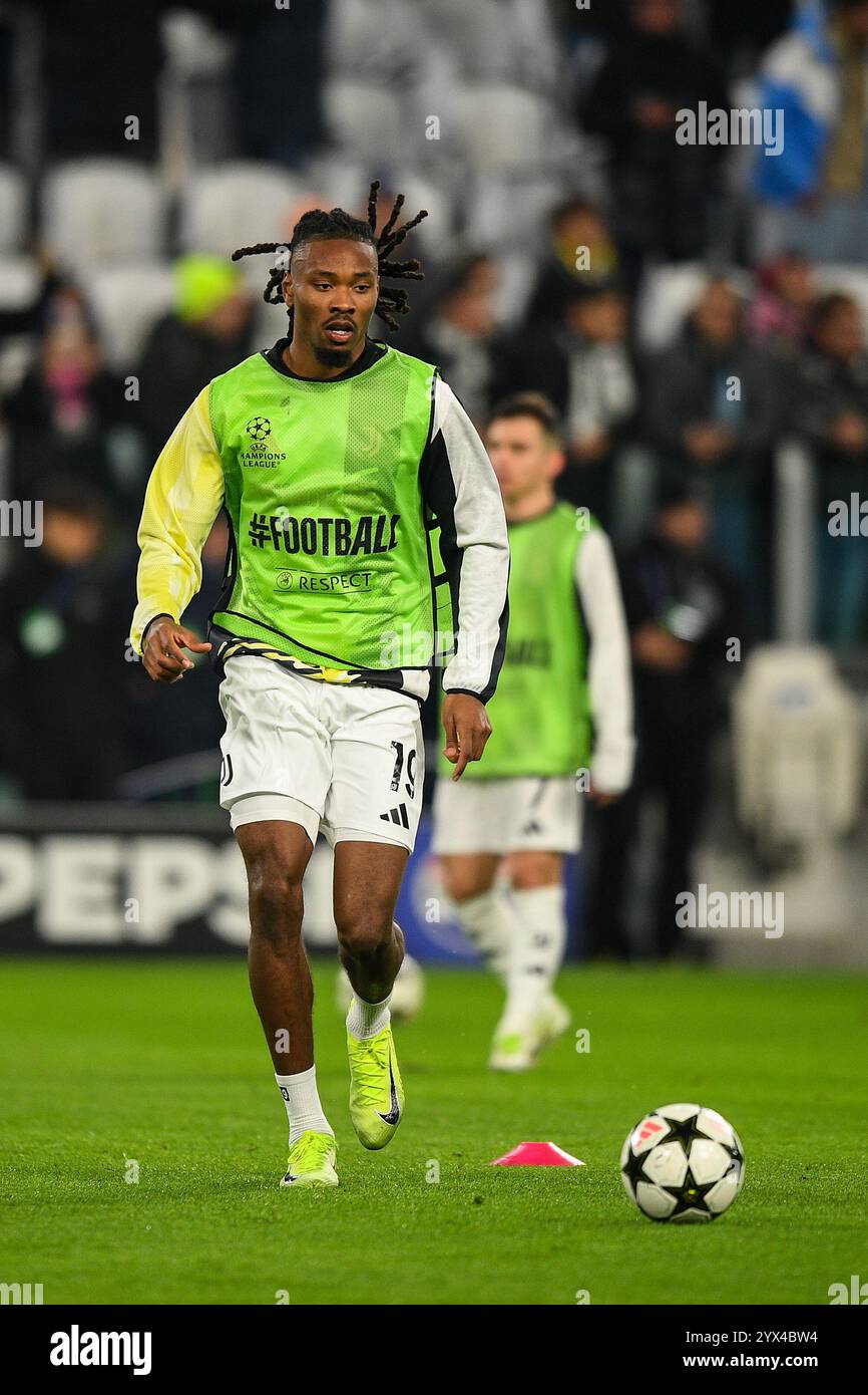 Khephren Thuram della Juventus durante la fase MD6 della UEFA Champions League 2024/25 tra Juventus FC e Manchester City FC allo Juventus Stadi Foto Stock