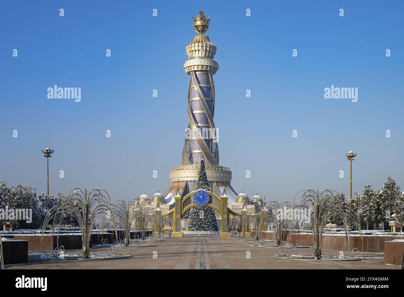 Istiklol Tower, Independence and Freedom Tower, Winter, Dushanbe, Tagikistan, Asia centrale, Asia Foto Stock