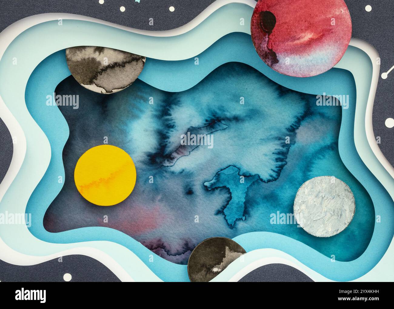 Vista dall'alto assortimento di pianeti di carta creativi 4 Foto Stock