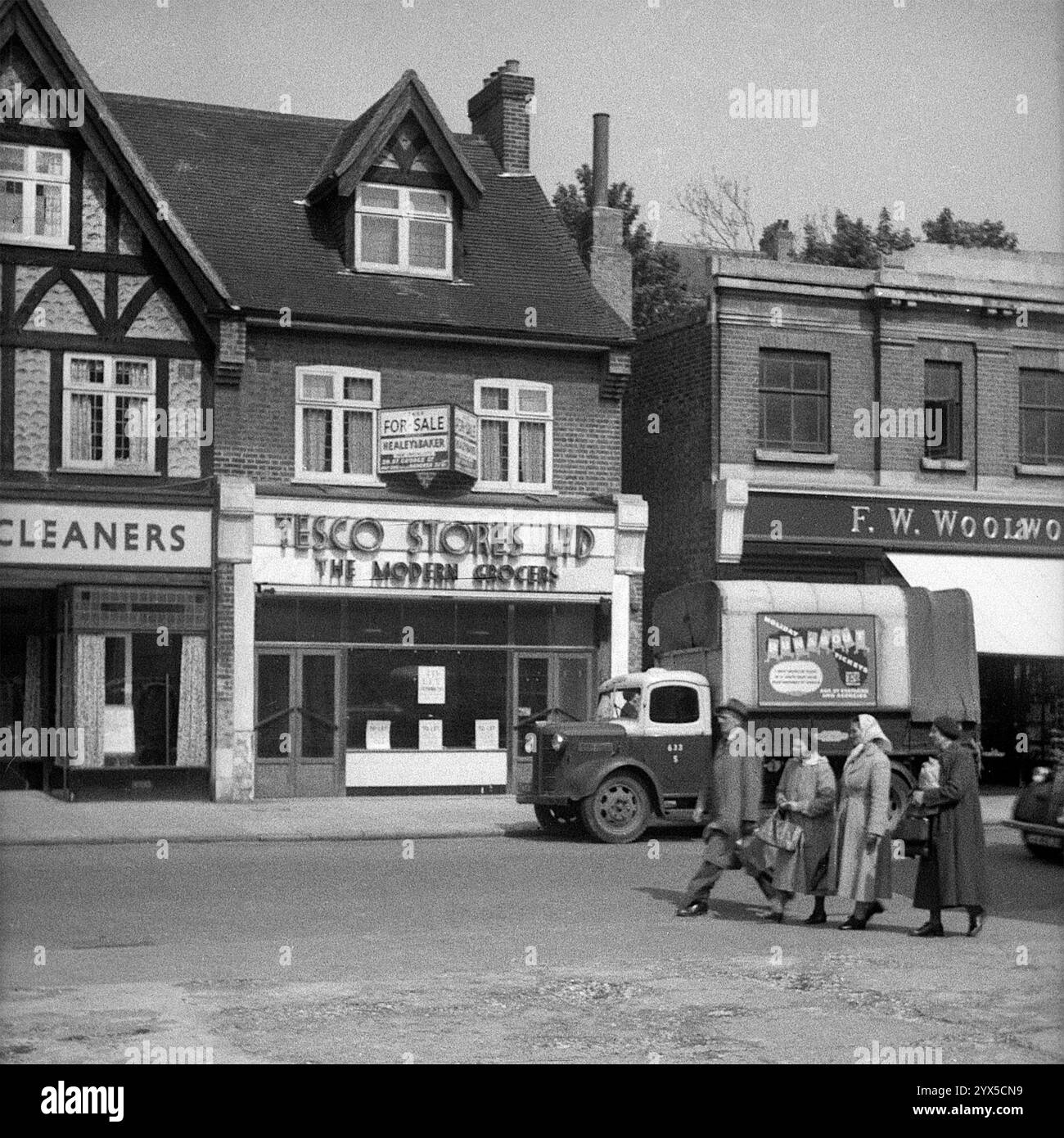 Tesco Stores nella sua infanzia: 'The Modern Grocers' anni '1950 Foto Stock