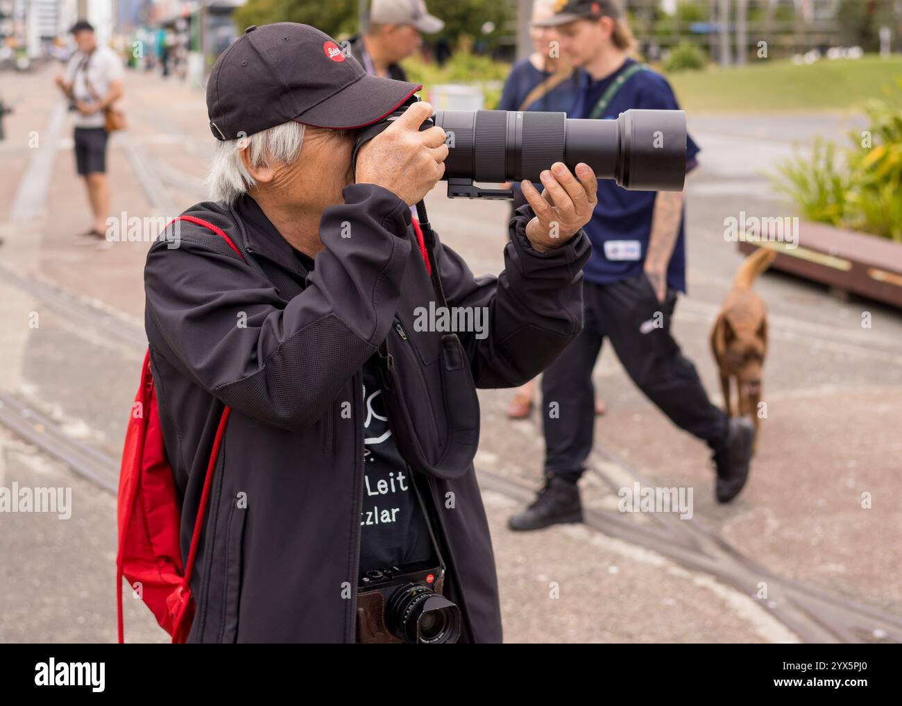 Nick Ut, vincitore del premio Pulitzer, in nuova Zelanda, promuove il suo nuovo documentario, From Hell to Hollywood. Foto Stock