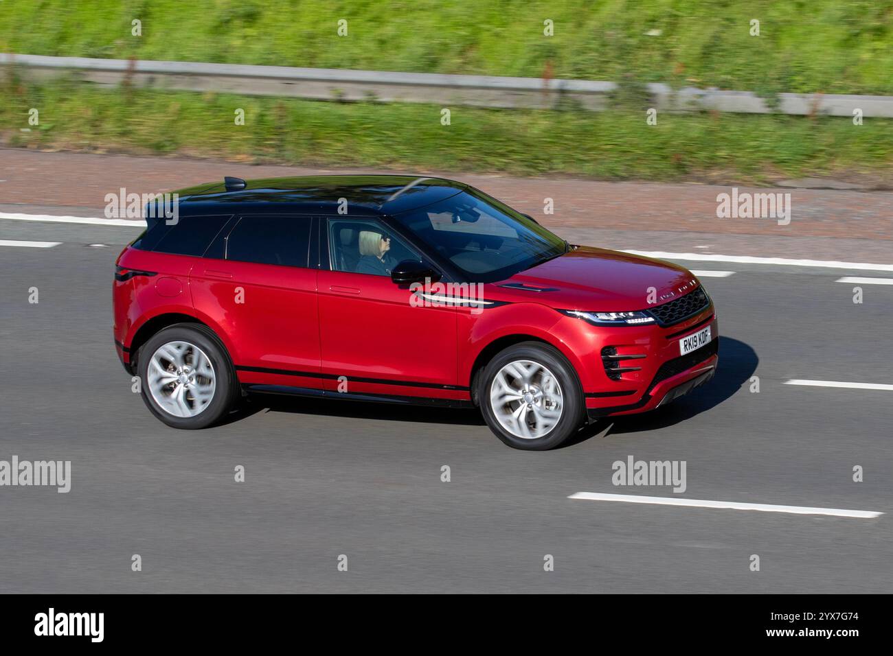 2022 Red FORD Mustang Mach-e gamma EXT Foto Stock