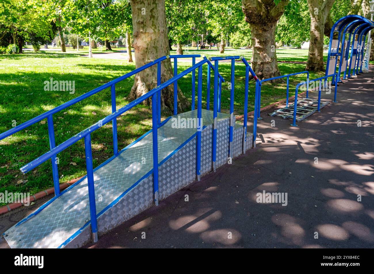 Attrezzature per esercizi pubblici nella città di Bilabao in Spagna Foto Stock