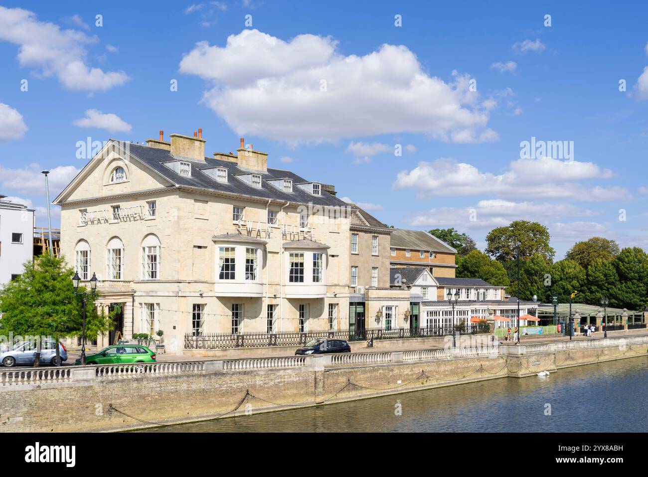 Bedford Swan Hotel and Thermal Spa The Embankment Bedford centro città Bedfordshire Inghilterra Regno Unito Europa Foto Stock