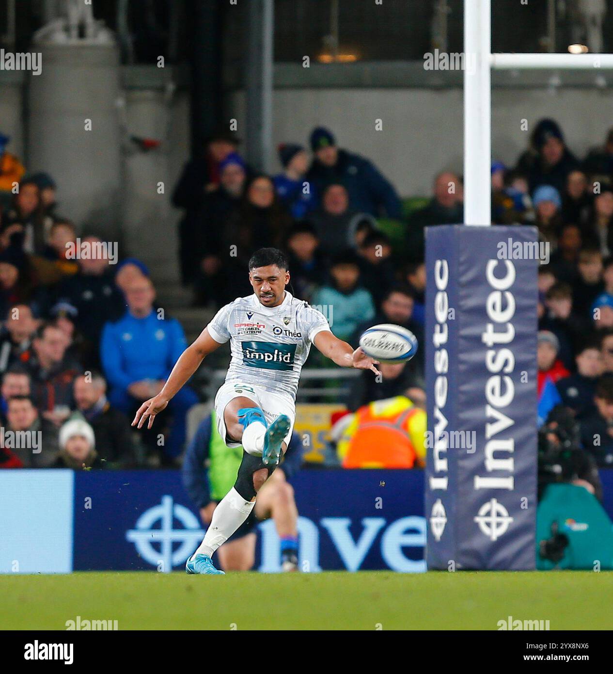 Aviva Stadium, Dublino, Irlanda. 14 dicembre 2024. Investec Champions Cup Rugby, Leinster contro Clermont Auvergne; Irae Simone di Clermont calca la posizione Credit: Action Plus Sports/Alamy Live News Foto Stock