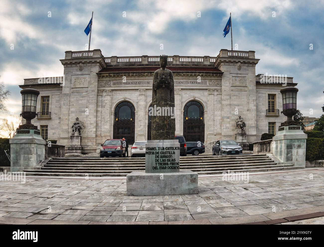 Washington, Stati Uniti. 13 dicembre 2024. WASHINGTON, DC - 13 DICEMBRE: Ingresso alla sede della Pan American Union a Washington, DC. (Foto di Tony Quinn/SipaUSA) credito: SIPA USA/Alamy Live News Foto Stock