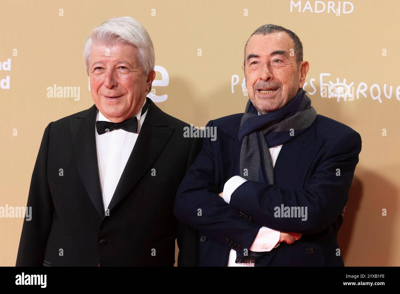 Enrique Cerezo e Jose Luis Garci hanno partecipato al Red carpet per i Jose María Forque Awards 2024 al Palacio Municipal de Congresos de Madrid il 14 dicembre 2024 a Madrid, Spagna. Foto Stock