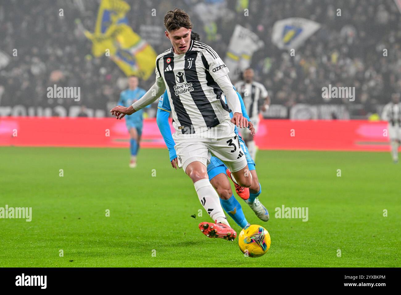 Torino, Italia. 14 dicembre 2024. Nicolo Savona (37) della Juventus visto durante la partita di serie A tra Juventus e Venezia all'Allianz Stadium di Torino. Credito: Gonzales Photo/Alamy Live News Foto Stock