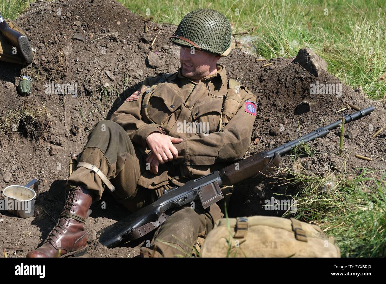 Soldati americani e equipaggiamento della seconda guerra mondiale. (reenattori) Foto Stock