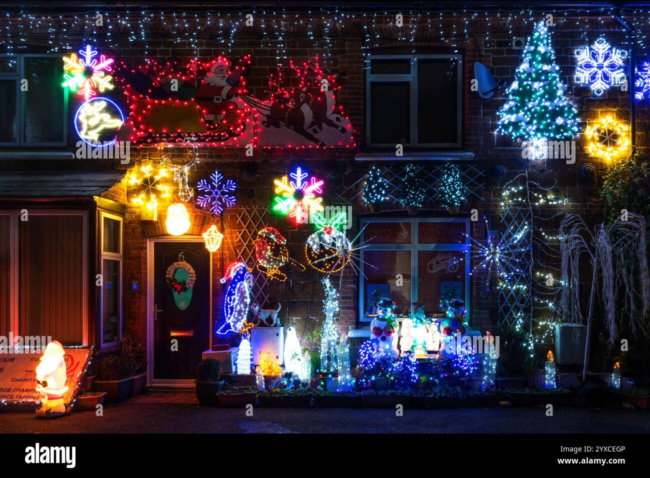 Dicembre 2024. Luci di Natale a Snettisham, Norfolk. Foto Stock