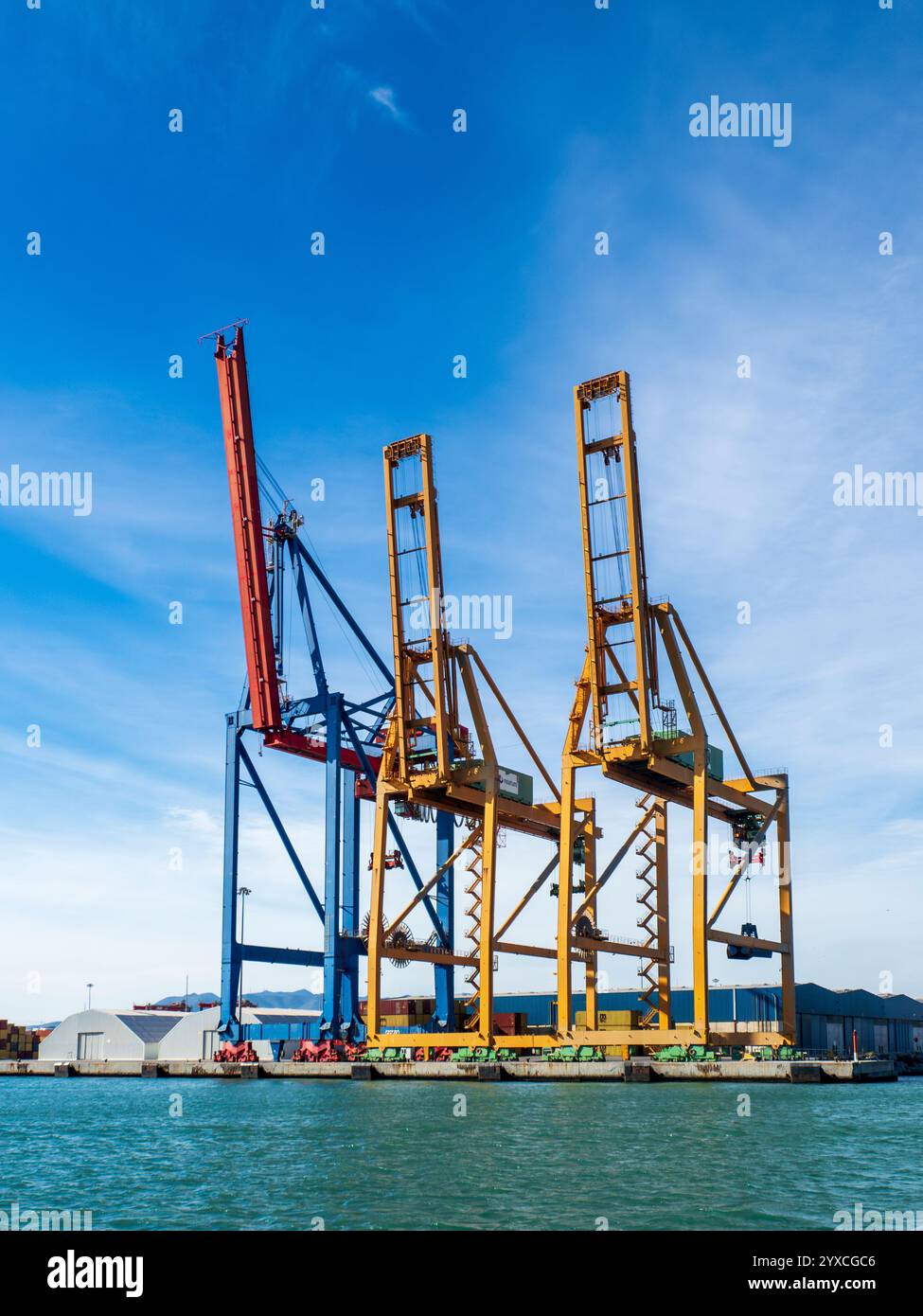 Molo di carico al porto di Malaga Foto Stock
