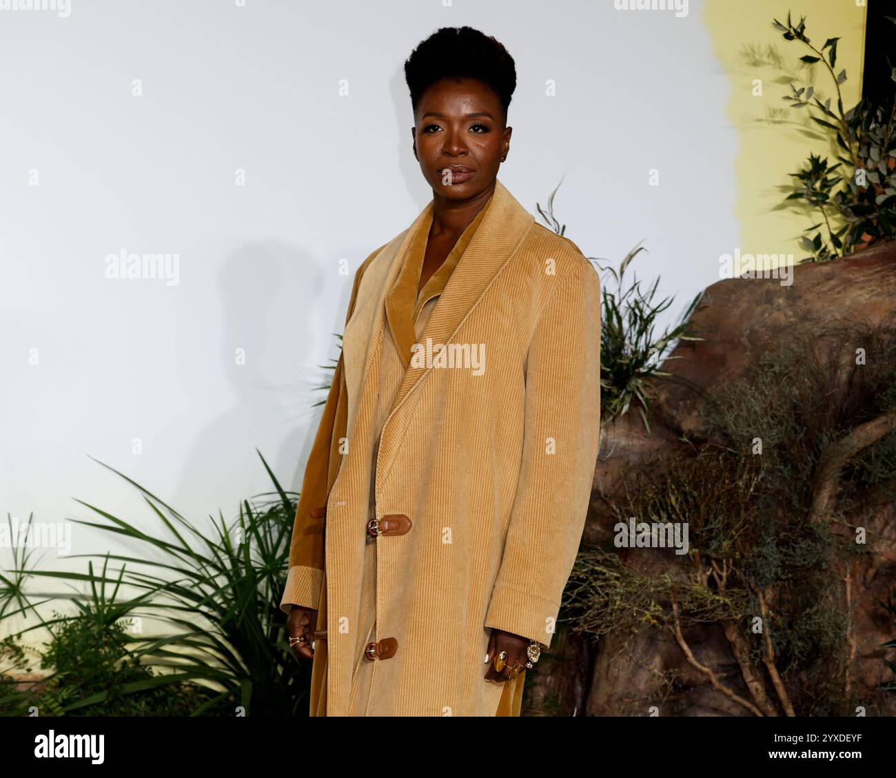 Londra, Regno Unito. 11 dicembre 2024. Folake Olowofoyeku partecipa alla Mufasa, la prima del Regno Unito del Re Leone al Cineworld in Leicester Square. (Foto di Cat Morley/SOPA Images/Sipa USA) credito: SIPA USA/Alamy Live News Foto Stock