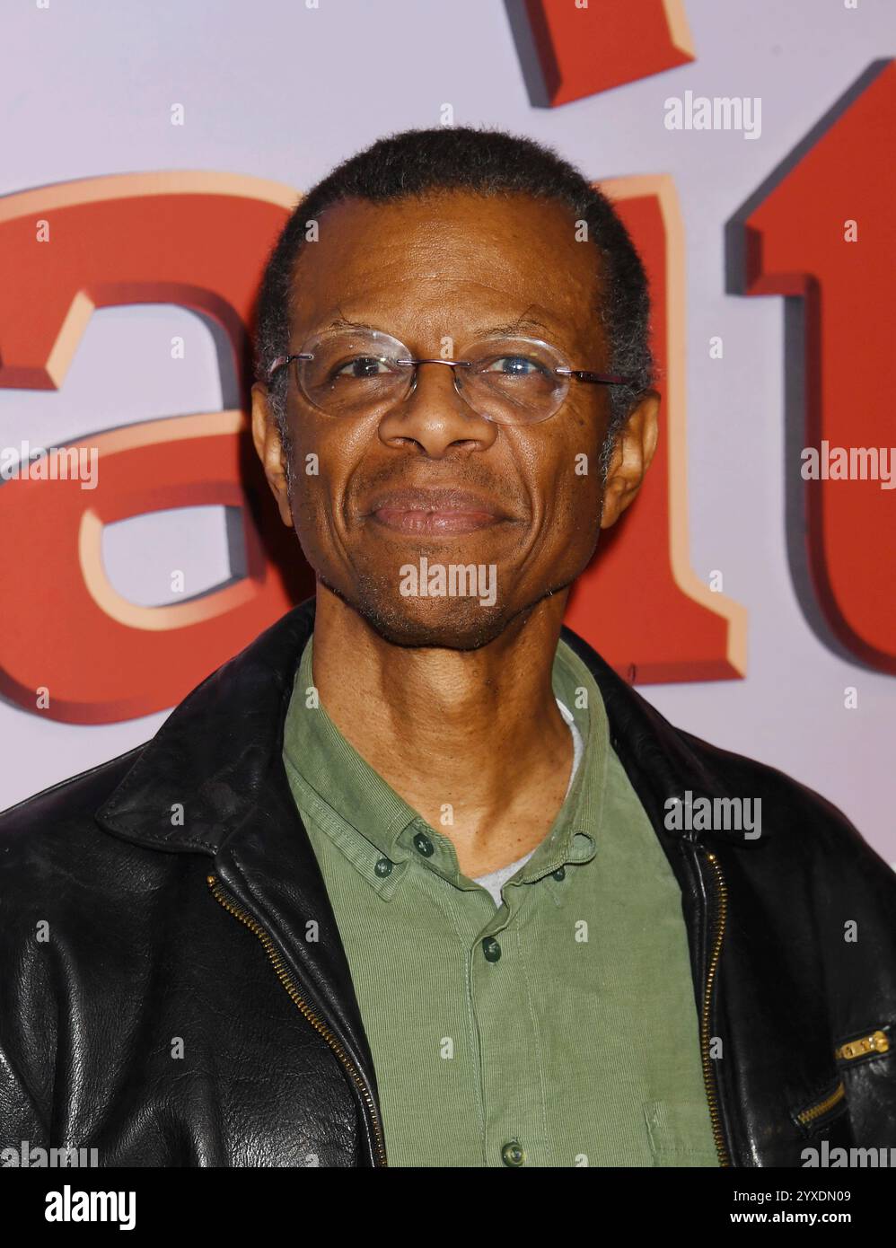 LOS ANGELES, CALIFORNIA - 13 DICEMBRE: Phil Lamarr partecipa allo speciale "The Simpsons" per la prima mondiale di "o c'mon All Ye Faith" di Disney+ Foto Stock