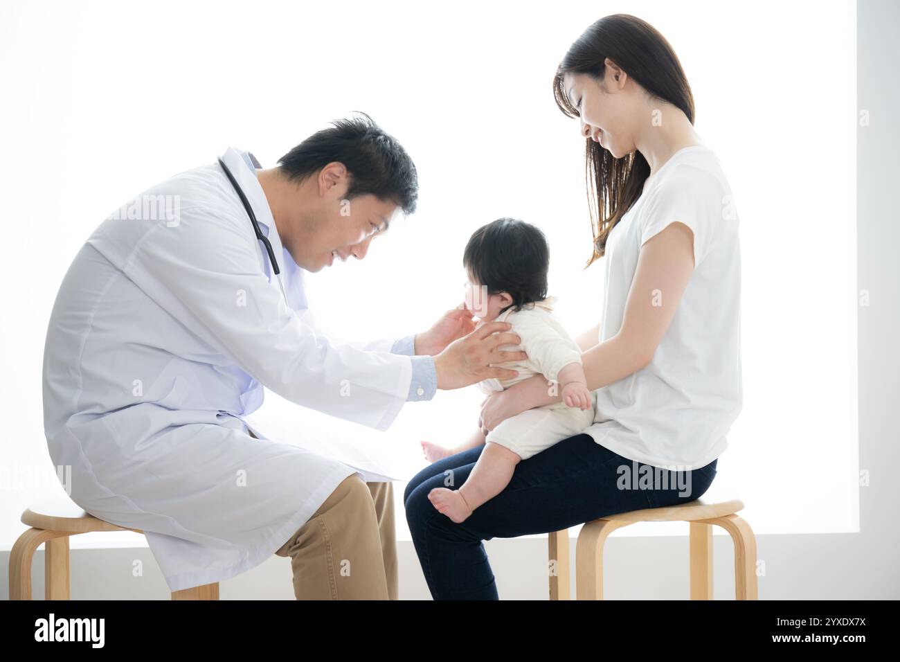 Il controllo medico del bambino Foto Stock