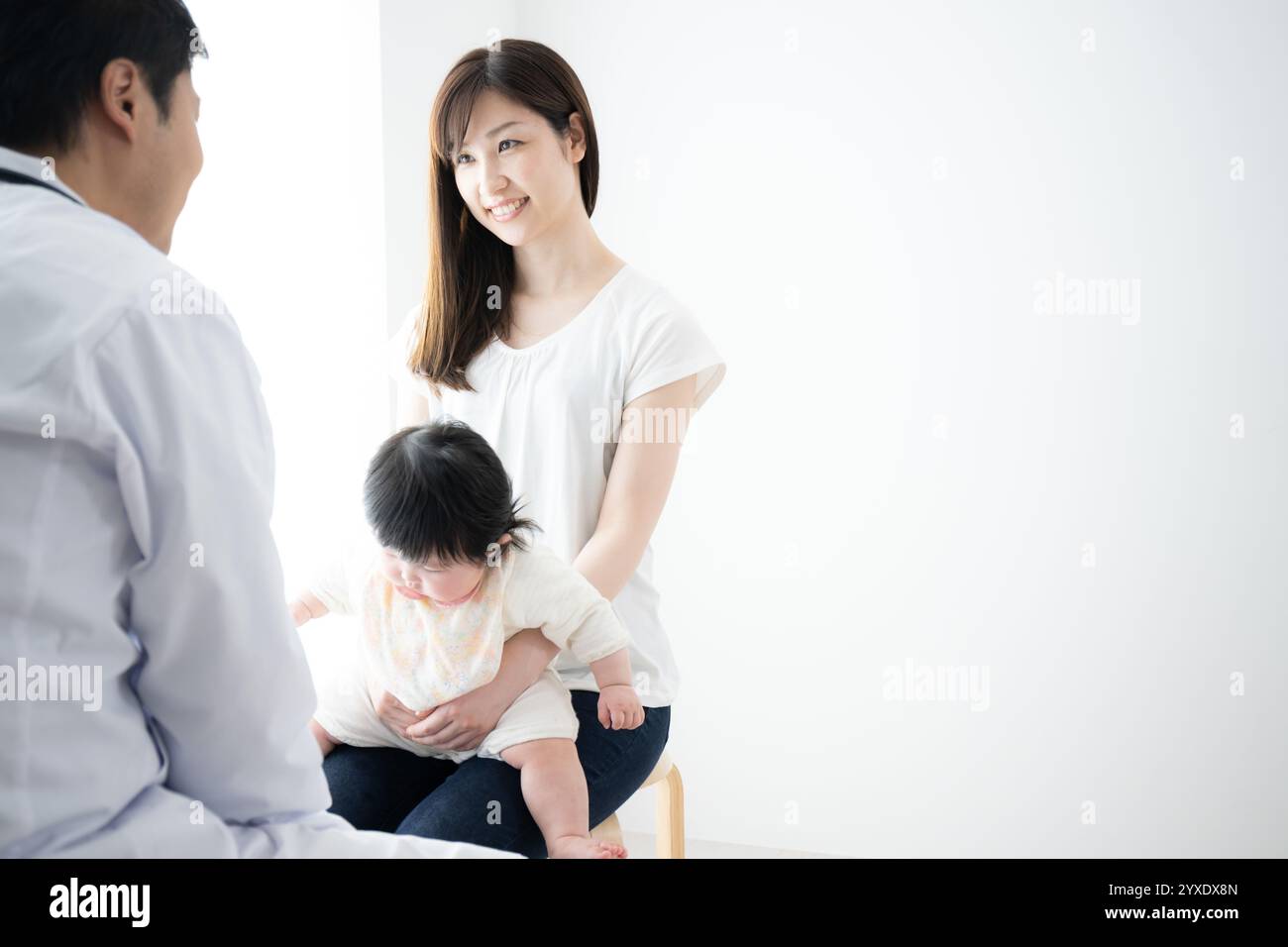 Il controllo medico del bambino Foto Stock