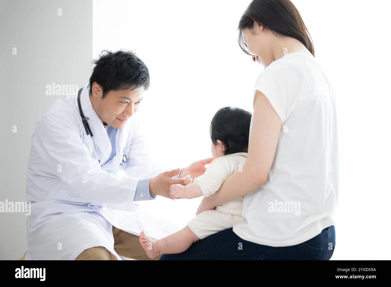 Il controllo medico del bambino Foto Stock