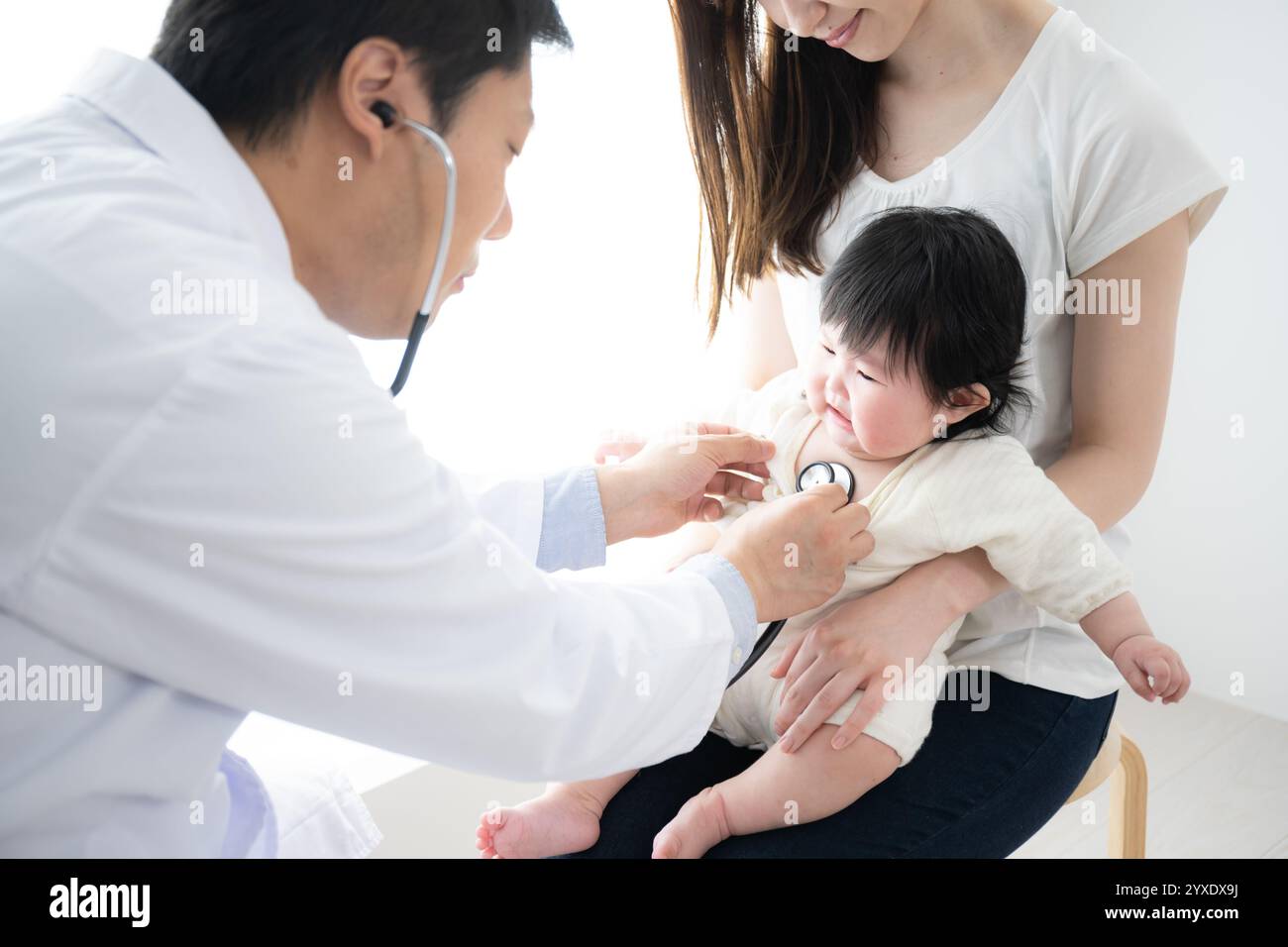 Il controllo medico del bambino Foto Stock