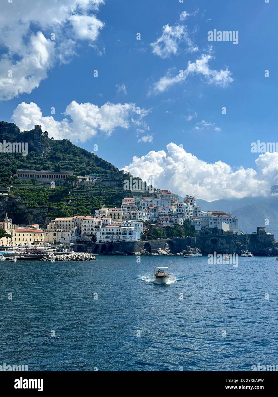 Splendida acqua blu, Costiera Amalfitana Foto Stock