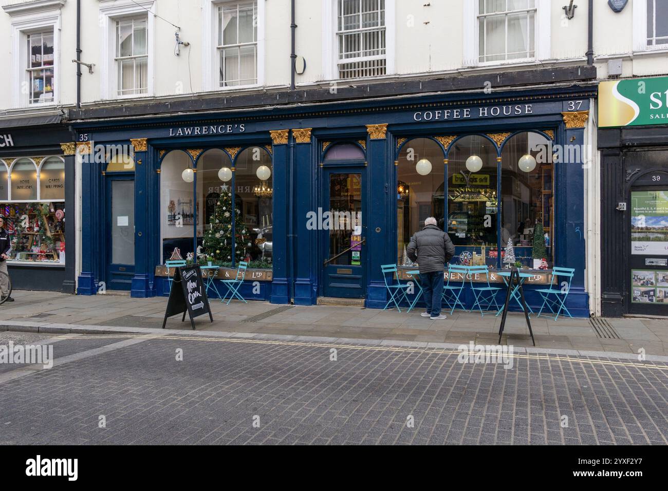 Lawrences Coffee House, un caffè popolare, St Giles Street, Northampton, Regno Unito, Foto Stock