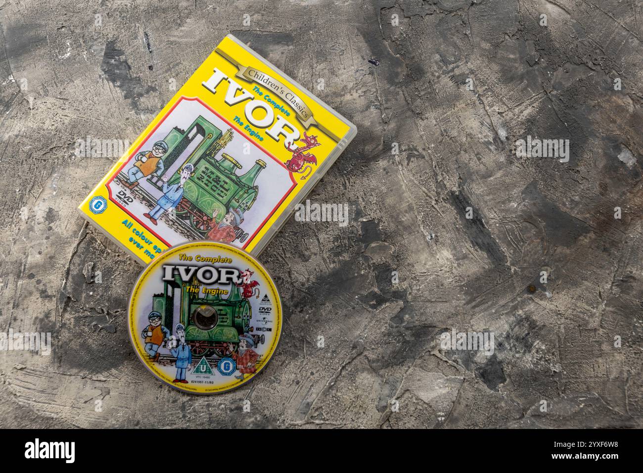 DVD di raccolta della serie televisiva d'animazione degli anni '1970 Ivor the Engine ambientata in Galles e con la voce confortante di Oliver Postgate che narra. Foto Stock