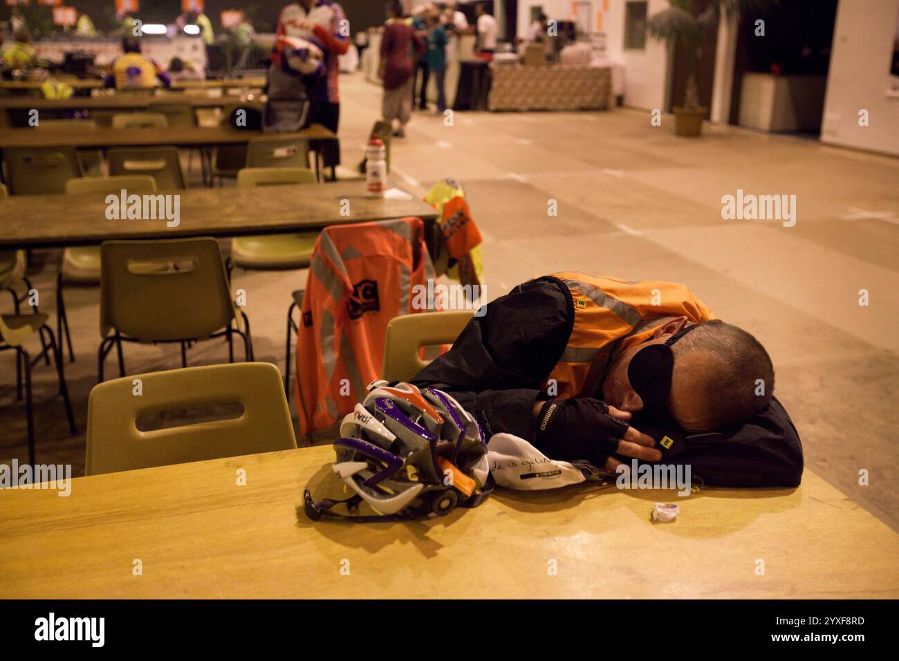 La gara ciclistica di Parigi Brest è una gara ciclistica di 90 ore che si tiene ogni 4 anni. Foto Stock