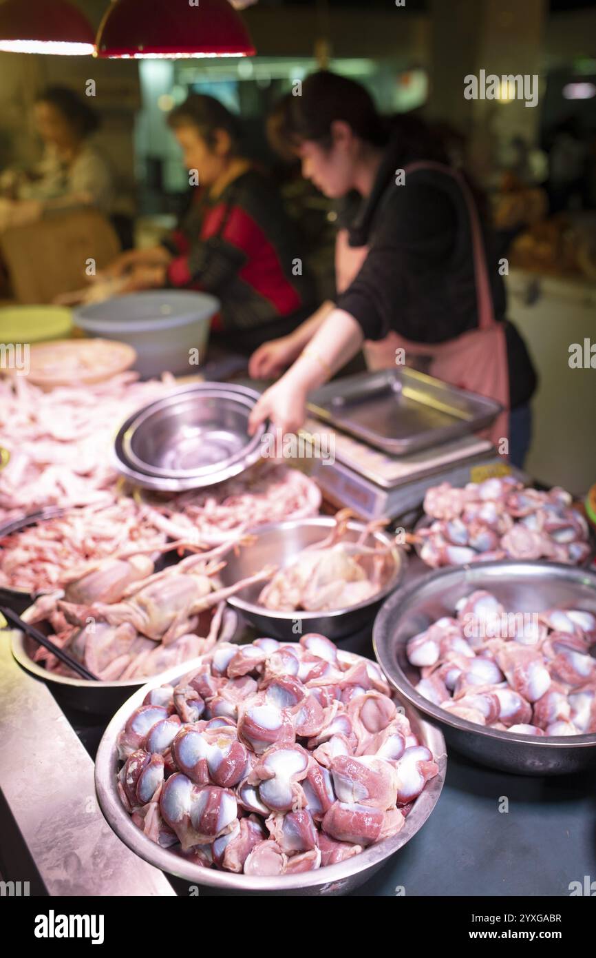 378 Lane Market, Laden fuer frische Enten, Nanchino, Cina, Asia Foto Stock