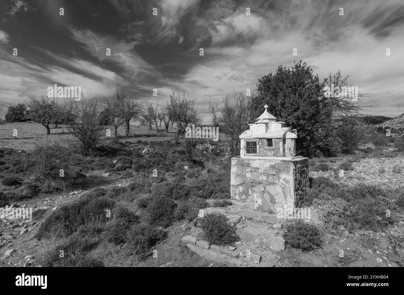 chiesa modello sul ciglio della strada a creta Foto Stock