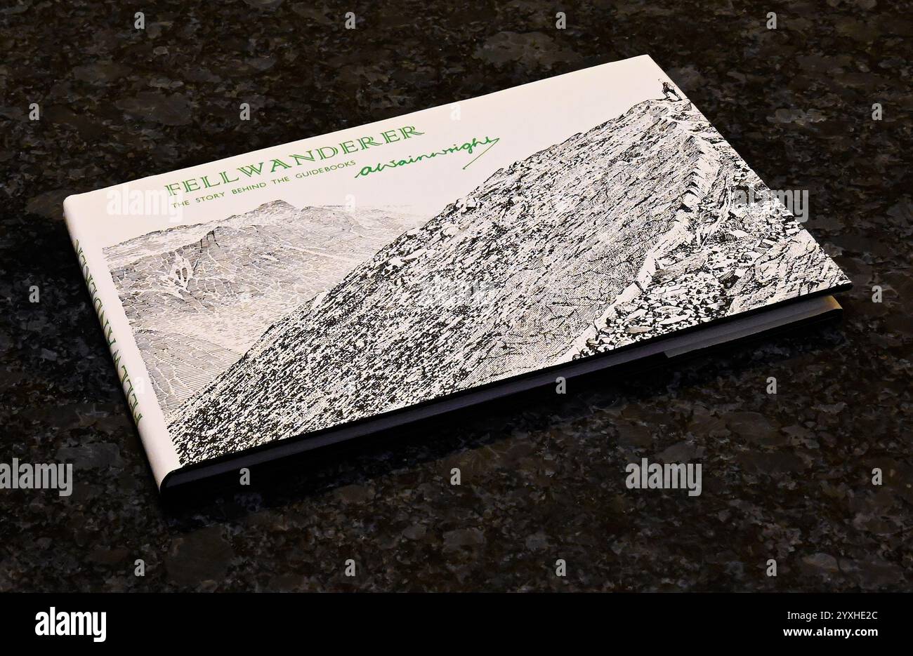 Copertina del libro. Fellwanderer. La storia dietro le Guide Books. Di A.Wainwright. Foto Stock