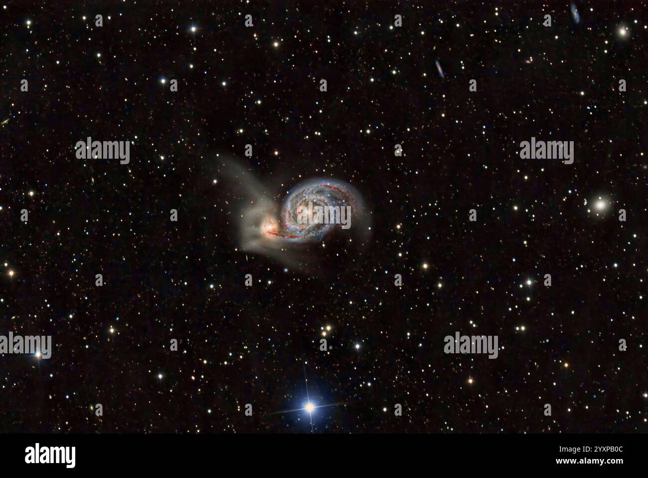 Whirlpool Galaxy, NGC 5194, e la sua galassia compagna, NGC 5195. Foto Stock