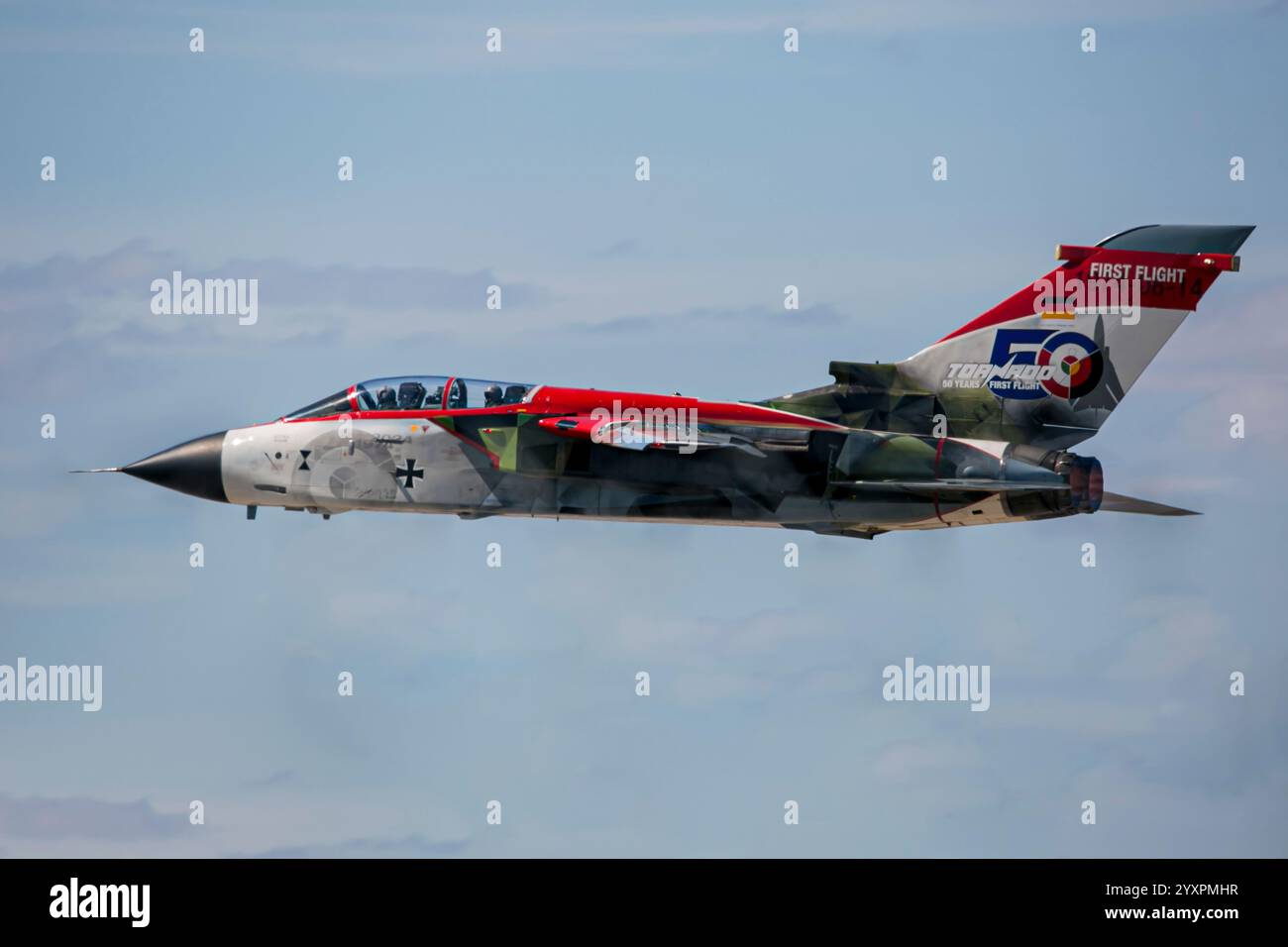 Aereo Tornado dell'aeronautica militare tedesca con schema di verniciatura per il 50° anniversario. Foto Stock