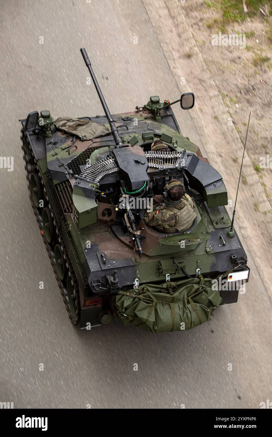 Piccolo carro armato da battaglia Wiesel dell'esercito tedesco. Foto Stock