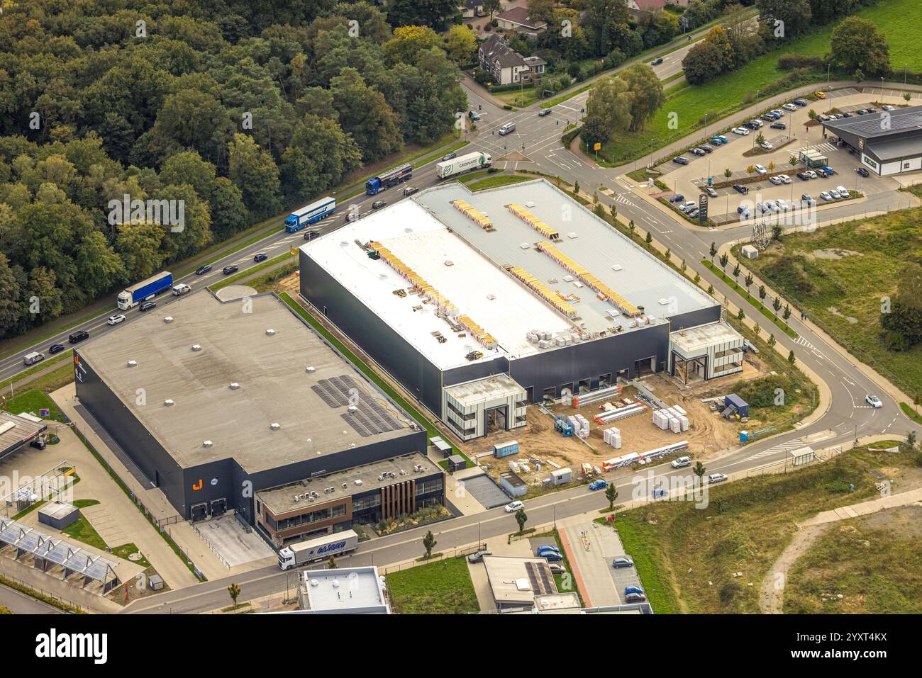 Veduta aerea, nuovo sviluppo dell'ex caserma Moritz-von-Nassau, area di sviluppo Georg-Elser-Straße e parco commerciale Mona, Emmerich, Emmerich Foto Stock