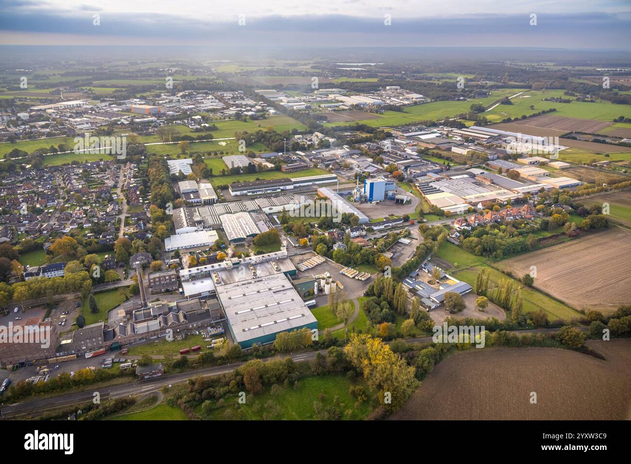 Vista aerea, zona industriale Gewerbepark Goch, Klever Straße, Distant view, Goch, basso Reno, Renania settentrionale-Vestfalia, Germania Foto Stock