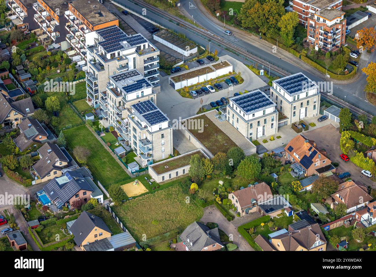 Vista aerea, nuovo edificio residenziale con tetto solare a Grenzweg, casa unifamiliare con giardino Feuerdornstraße, Uentrop, Hamm, zona della Ruhr, North RH Foto Stock