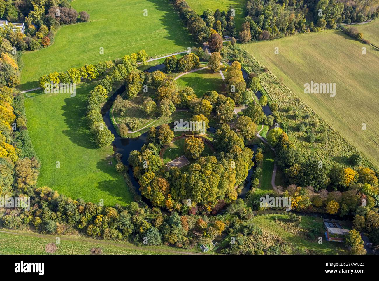 Vista aerea, Marker Burghügel, Burg Mark, punto di riferimento con fossato, Uentrop, Hamm, regione della Ruhr, Renania settentrionale-Vestfalia, Germania Foto Stock
