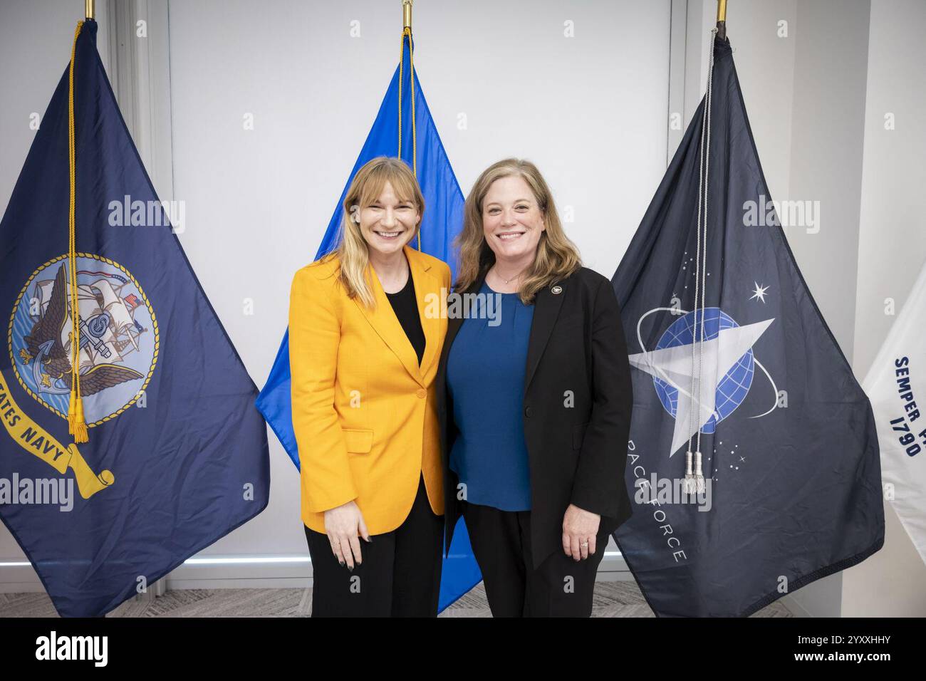 DHS Senior Official che svolge le funzioni del vice segretario Kristie Canegallo partecipa a una cerimonia TSA HQ Town Hall Veterans Day a Springfield, Virginia, dal 7 novembre 2024 al 27. Foto Stock