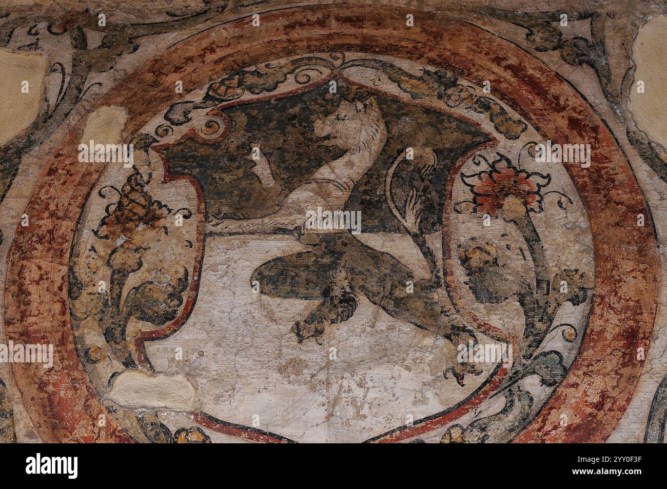 Affresco di animali araldici, Convento del Corpus Domini a Ferrara, Emilia-Romagna, Italia. Foto Stock