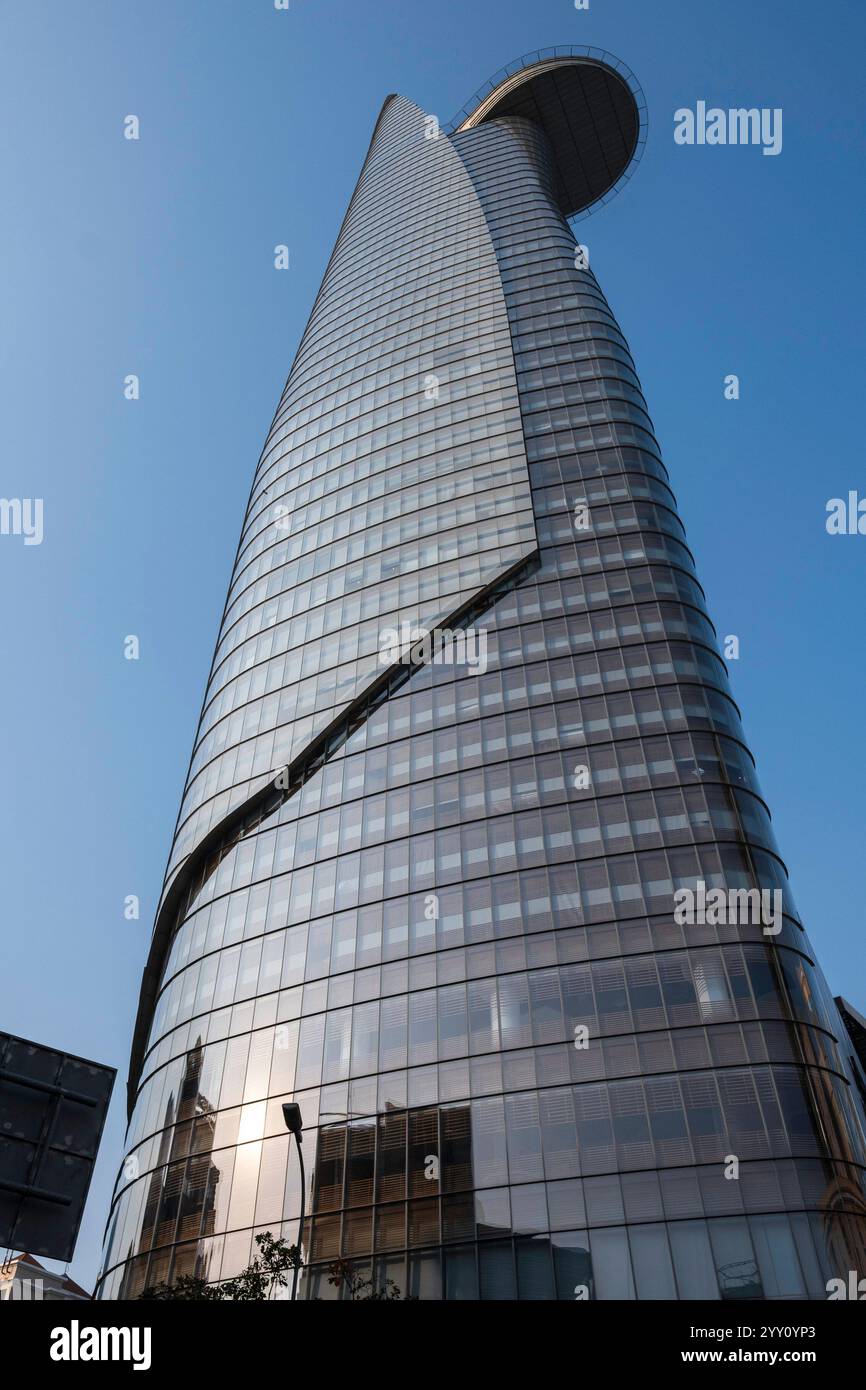Vietnam, 2024-03-04, ho chi Minh City, Saigon, Bitexco Financial Tower, Sky scraper, gratte ciel, edificio, architettura, finestre a bovindo, vetro, design Foto Stock