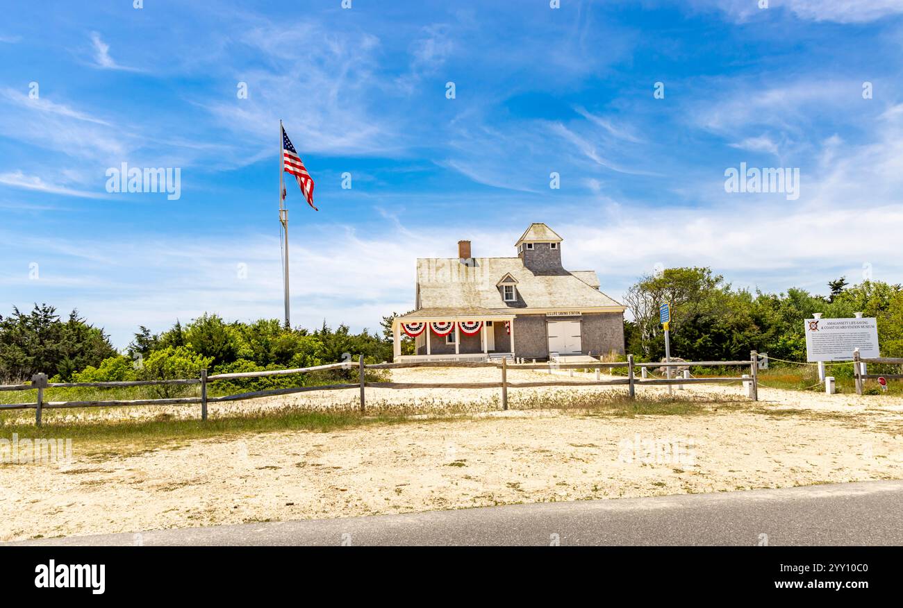 paesaggio con amagansett life saving e museo della stazione di guardia costiera ad amgansett, new york Foto Stock