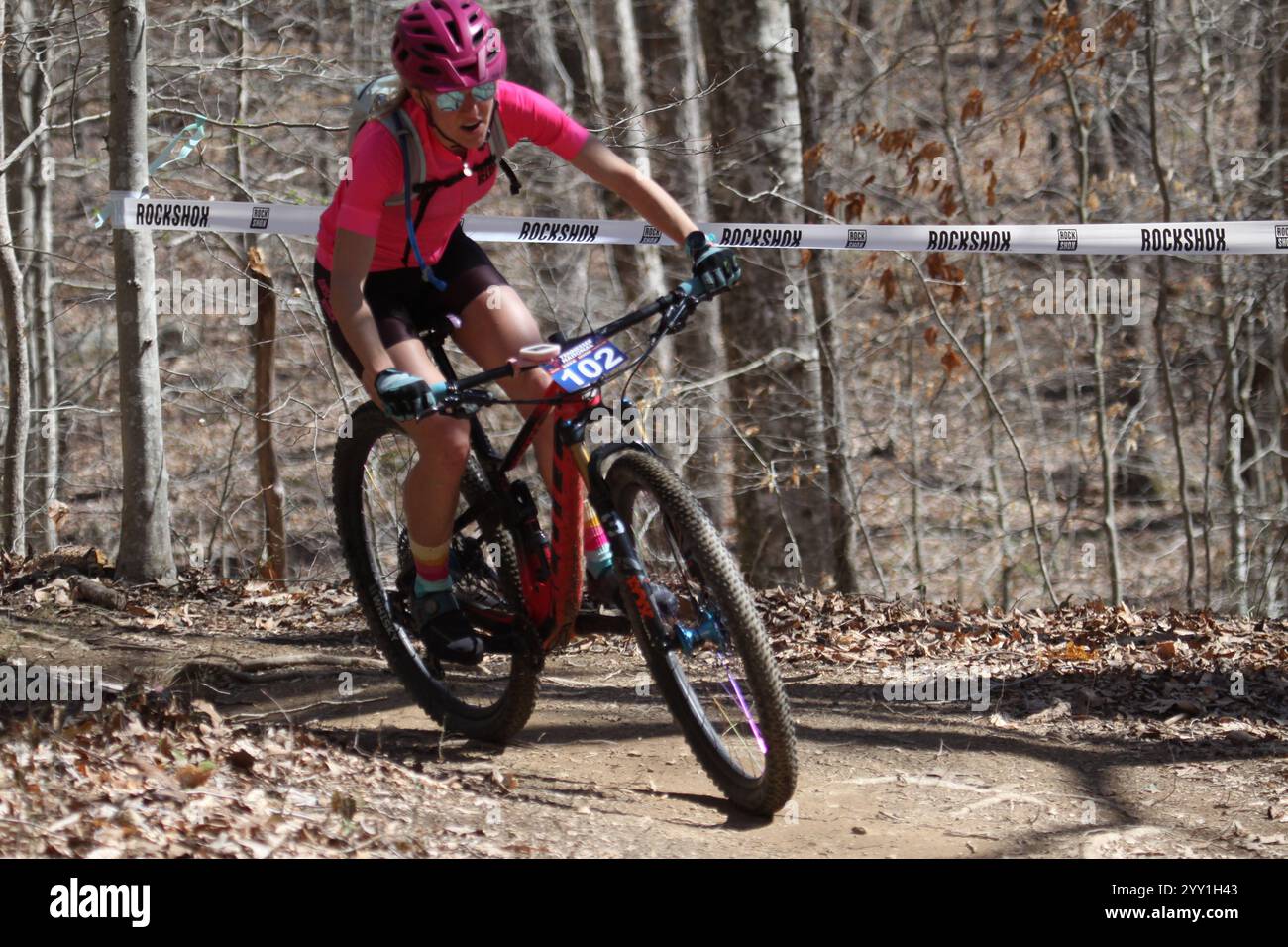 Tennessee National Mountain Bike Festival 2024 XCO Race sui sentieri del Windrock Bike Park di Oliver Springs, Tennessee, Stati Uniti. Foto Stock