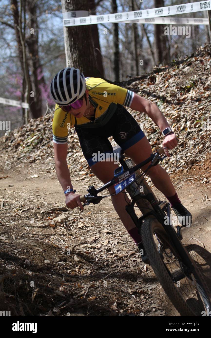 Tennessee National Mountain Bike Festival 2024 XCO Race sui sentieri del Windrock Bike Park di Oliver Springs, Tennessee, Stati Uniti. Foto Stock