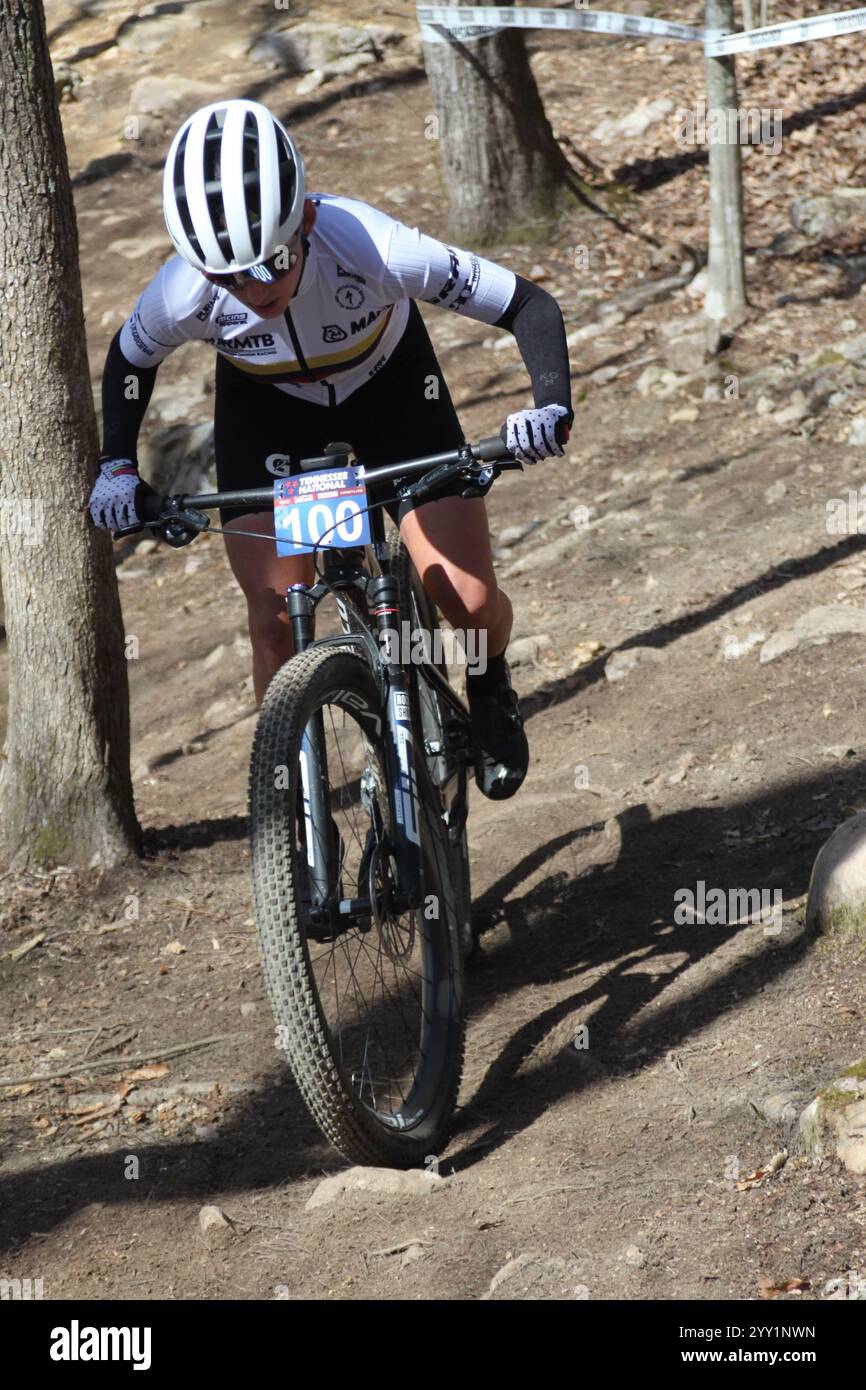 Tennessee National Mountain Bike Festival 2024 XCO Race sui sentieri del Windrock Bike Park di Oliver Springs, Tennessee, Stati Uniti. Foto Stock