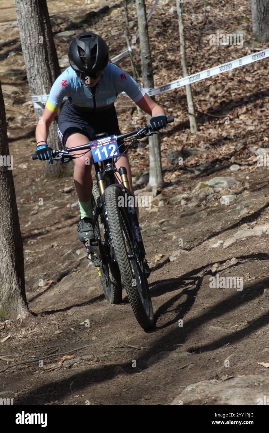 Corsa XCO sulle colline del Windrock Bicycle Park a Oliver Springs, Tennessee, Stati Uniti. Tennessee National Bike Festival Foto Stock