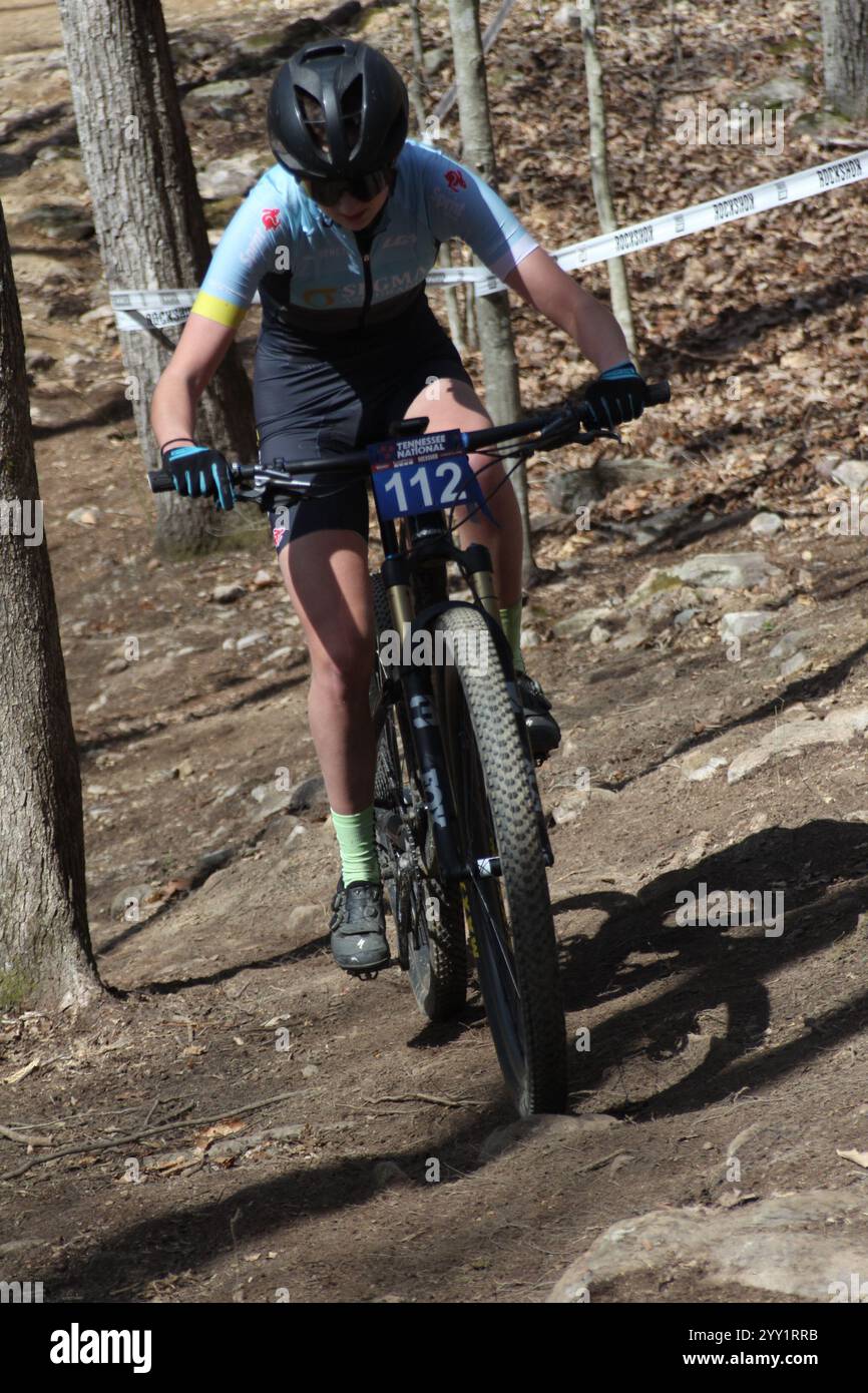 Corsa XCO sulle colline del Windrock Bicycle Park a Oliver Springs, Tennessee, Stati Uniti. Tennessee National Bike Festival Foto Stock