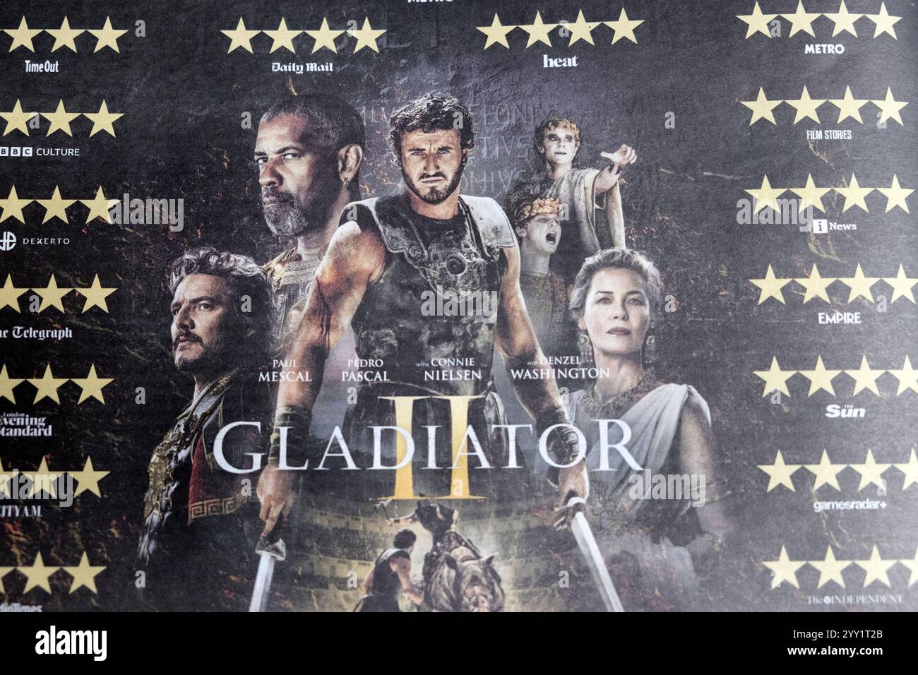 Attori Paul Mescal, Pedro Pascal, Connie Nielsen, Denzel Washington Gladiator II film, giornale pubblicitario 2024 UK Foto Stock