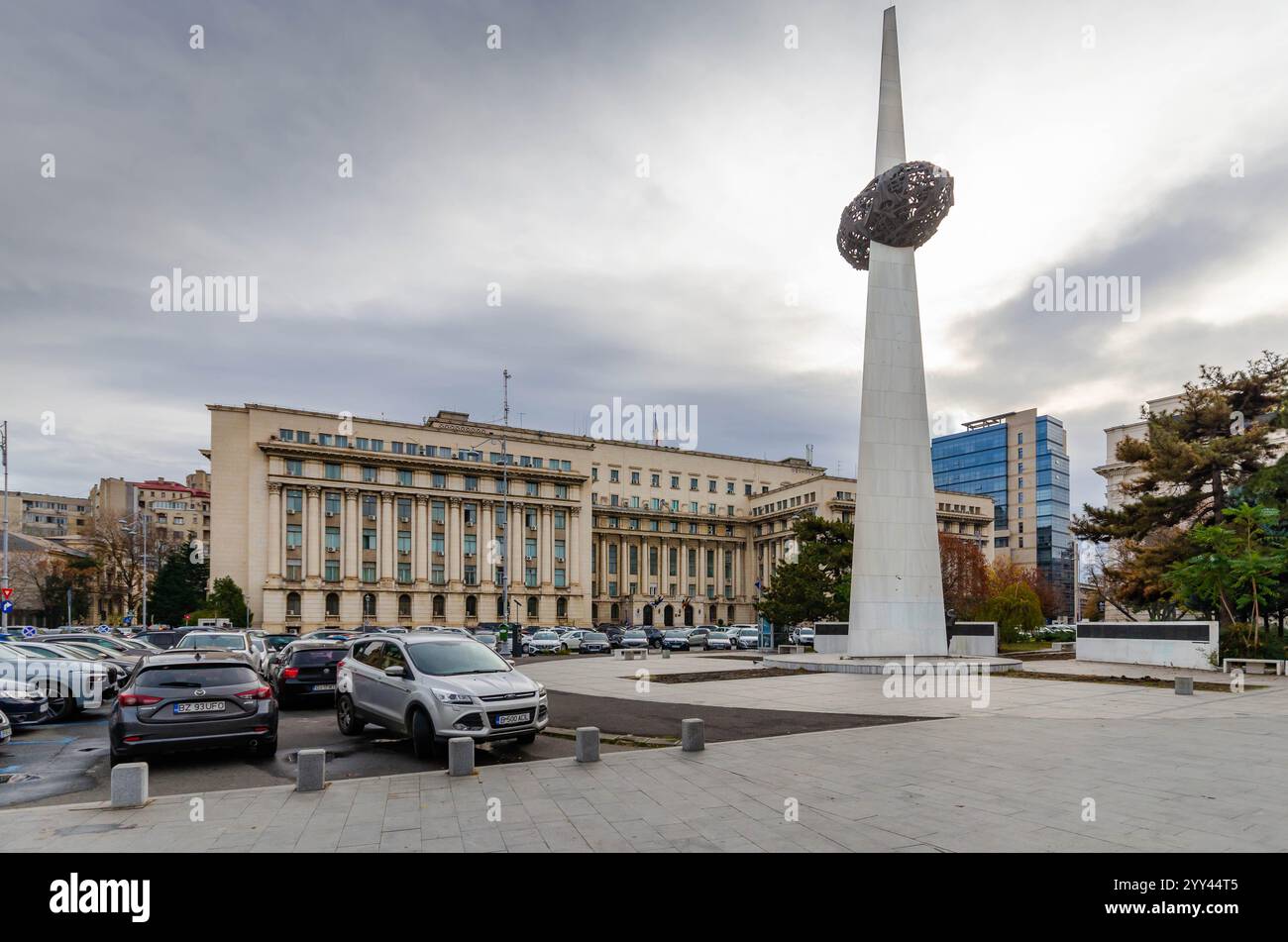 Piazza della Rivoluzione nel centro di Bucarest Foto Stock