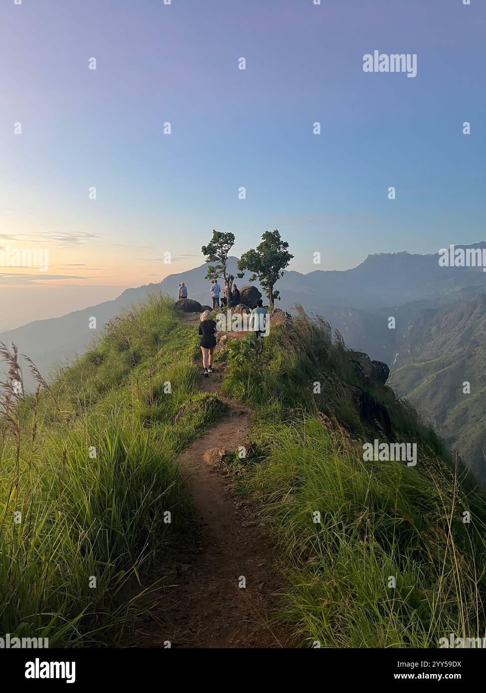 Diversi scorci di vita in Sri Lanka - Immagine stock catturata con smartphone